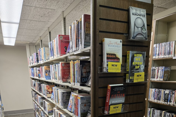 Large print books on 5 bays of shelves